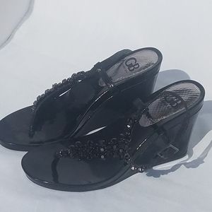 🐇NWOT Black Patent Wedges w/ jewel detail